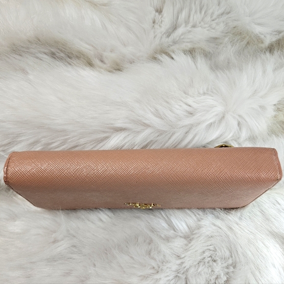 💓SOLD💓Prada Double Snap Light Pink Leather Wallet - Picture 2 of 11